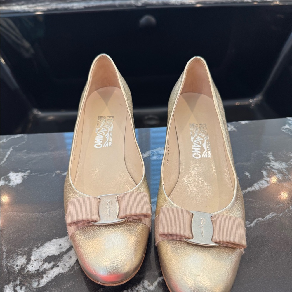 Salvatore Ferragamo Vara Gold Bow Pumps